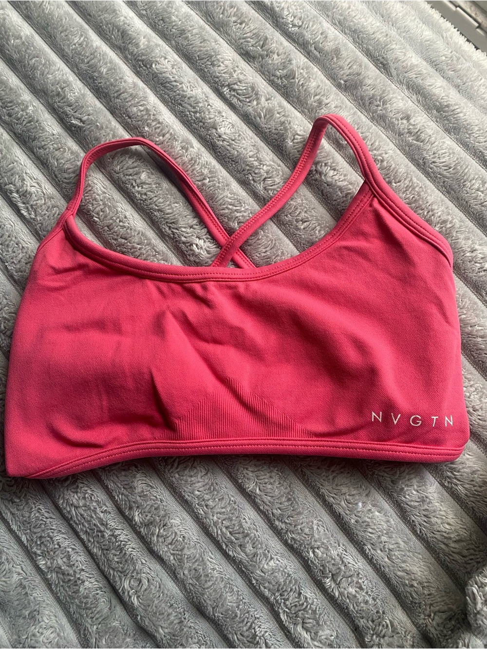 NVGTN Hot Pink Cross-Back Seamless Sports Bralette